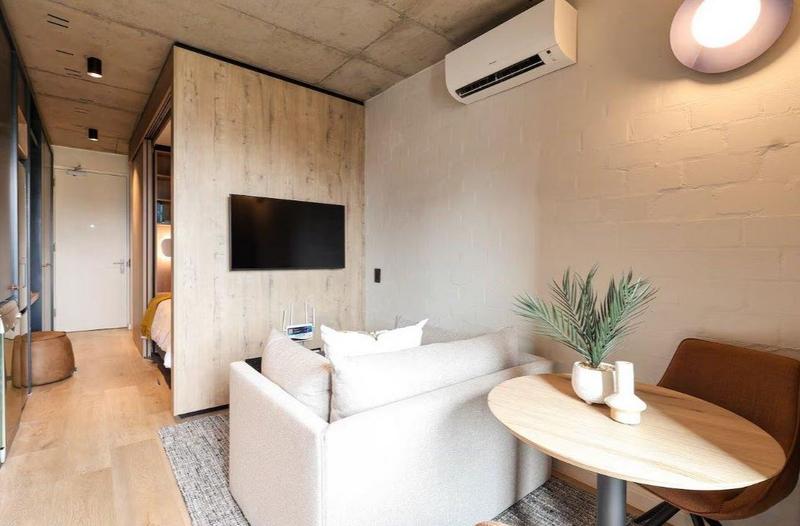 1 Bedroom Property for Sale in Sea Point Western Cape